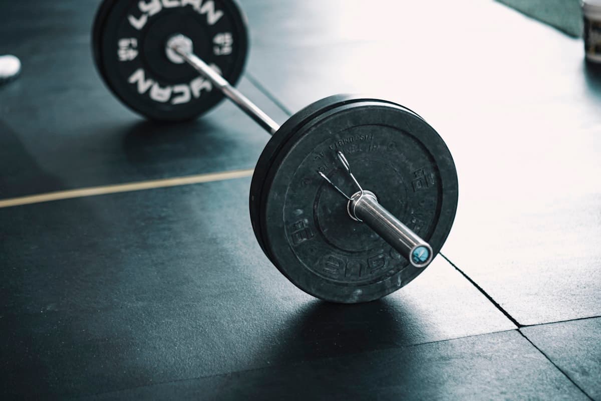 Best Gifts for Weightlifters 2026: The Honest Guide - ForgeLogbooks custom workout logbook